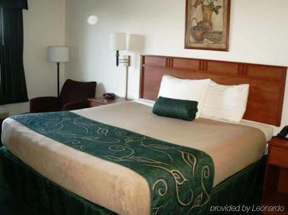 فندق دونسمويرفي  ترافيلودج باي ويندام دنسموير الغرفة الصورة